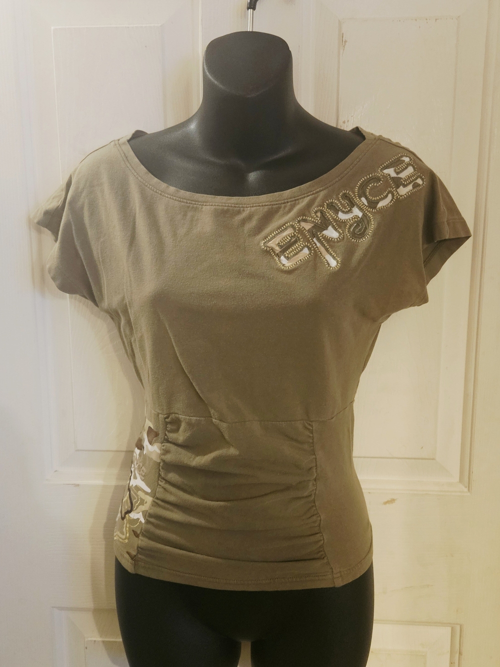 Enyce Olive Green Short Sleeve Ruched Logo Top Vintage